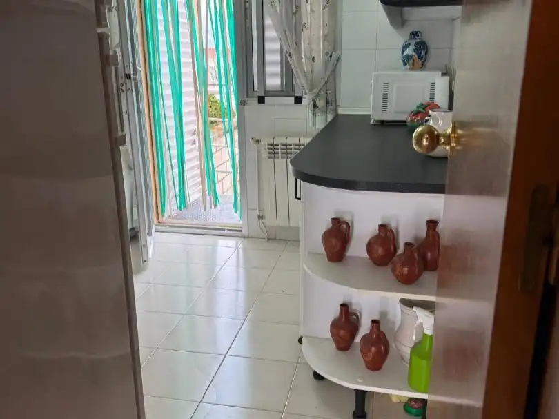 Einfamilien-Reihenhaus zum Verkauf in Calle Tomás Pulido, 20, Cáceres Capital Küche von Einfamilien-Reihenhaus zum Verkauf in Cáceres Capital mit Klimaanlage und Terrasse