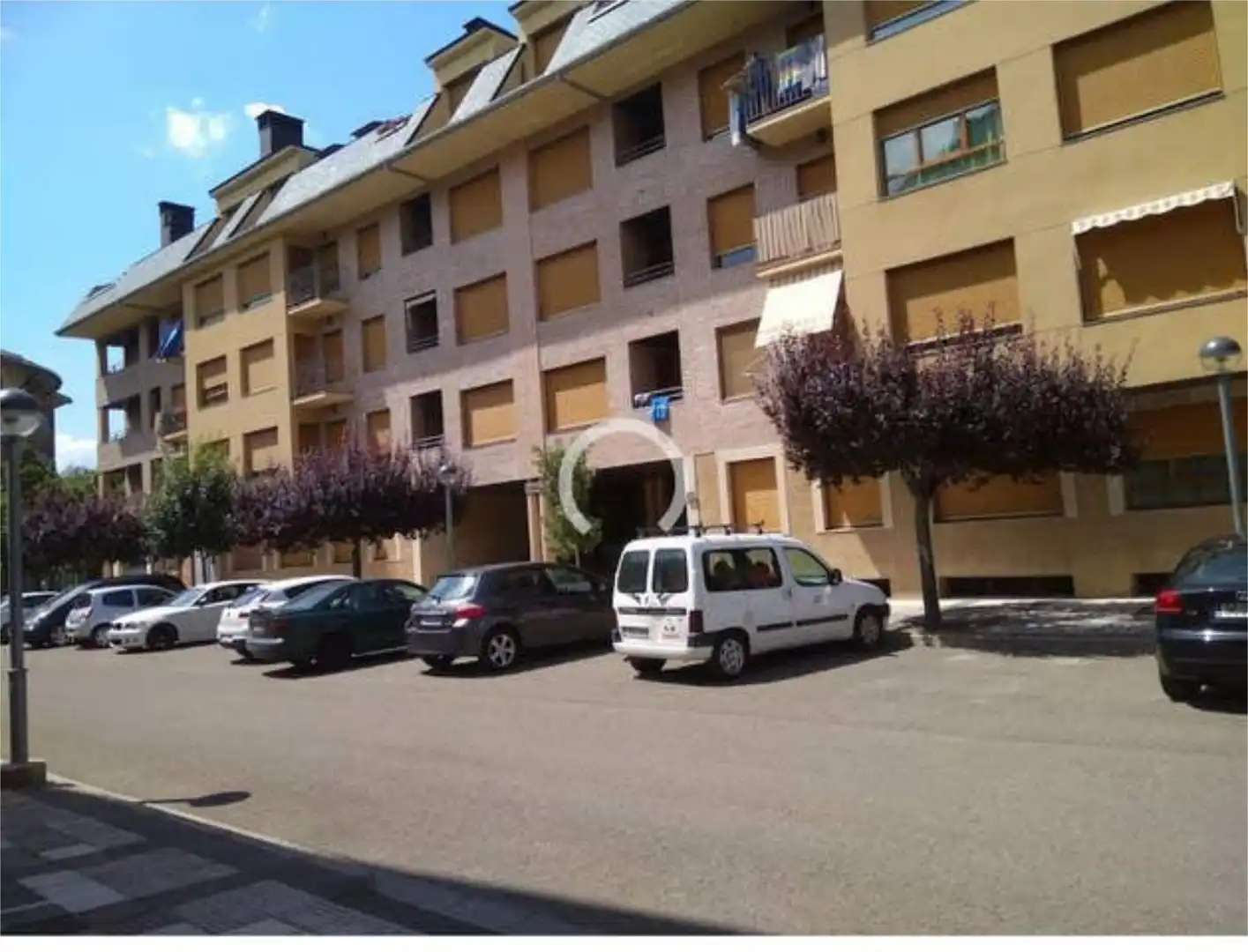 Parking de Apartamento de alquiler en Jaca con Calefacción, Trastero y Piscina