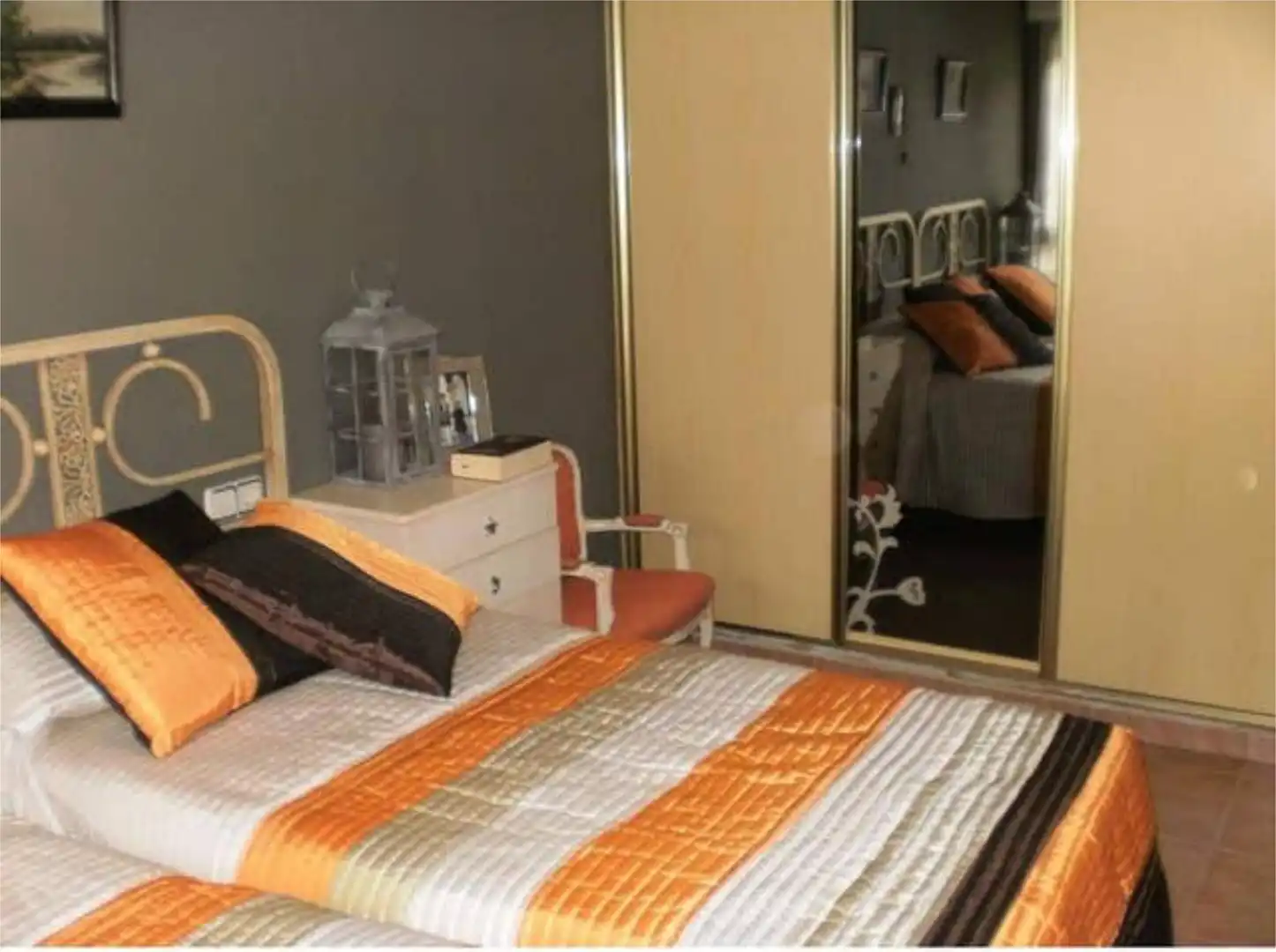 Habitación de Apartamento de alquiler en Jaca con Calefacción, Trastero y Piscina