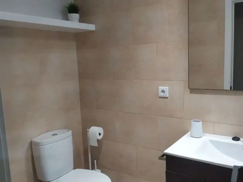 Habitació a Praza Escultor Mon Vasco, 8, Someso - Matogrande Habitació a Praza Escultor Mon Vasco, 8, Someso - Matogrande