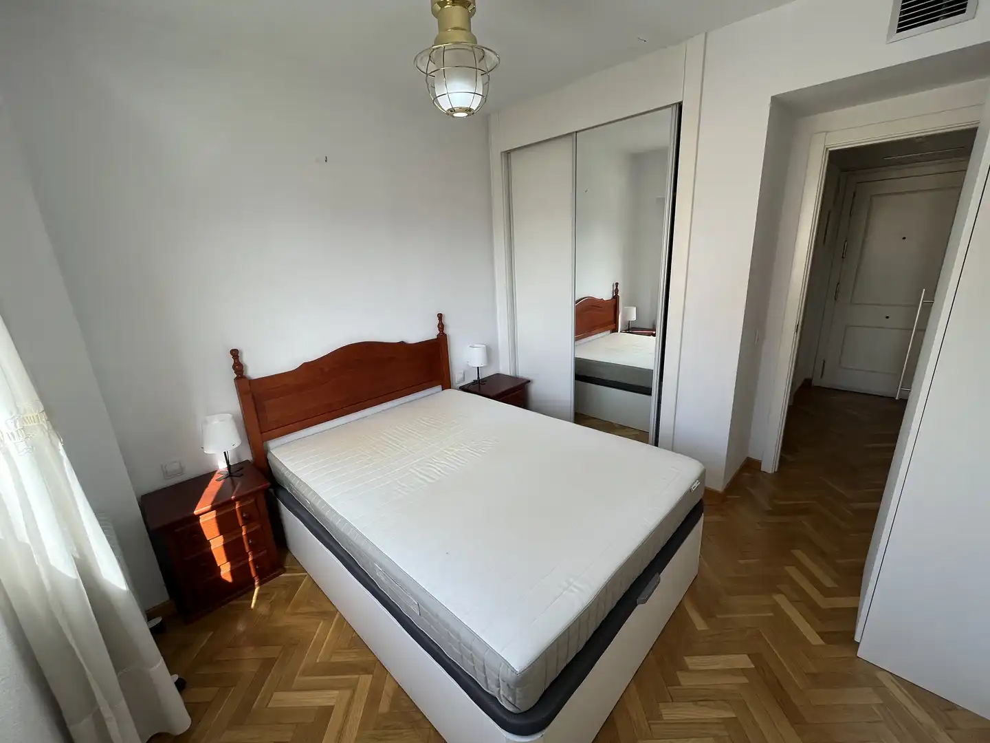 Flat for rent in Calle de Julián Camarillo, Simancas Bedroom of Flat for rent in Madrid with Air Conditioner, Heating and Private garden