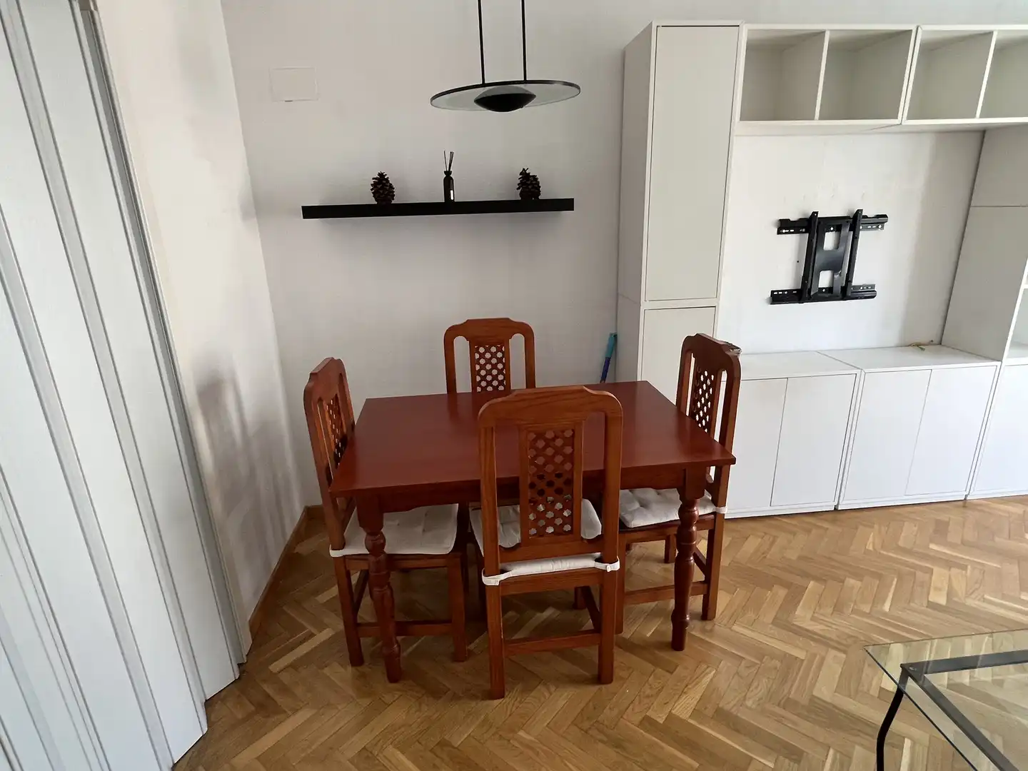 Flat for rent in Calle de Julián Camarillo, Simancas Dining room of Flat for rent in Madrid with Air Conditioner, Heating and Private garden