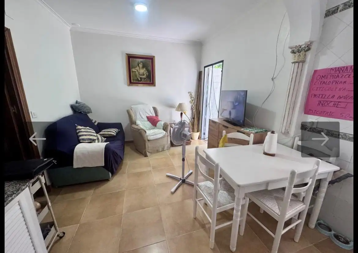 Houses for sale in Calle Cielo, 46, Barrio del Centro Living room of Houses for sale in El Puerto de Santa María with Terrace and Balcony