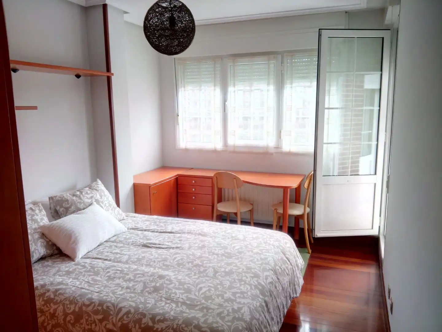Flat for rent in Hermandad de las Marismas, 2, Cotolino Bedroom of Flat for rent in Castro-Urdiales with Heating, Parquet flooring and Terrace