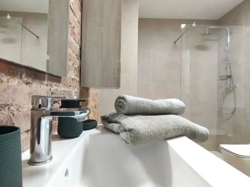 Piso de alquiler en Carrer del Comte de Trénor, 9, La Seu Baño de Piso de alquiler en Valencia con Aire acondicionado, Calefacción y Amueblado