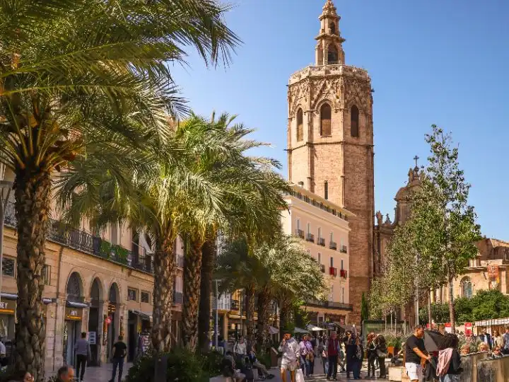 Piso de alquiler en Carrer del Comte de Trénor, 9, La Seu Vista exterior de Piso de alquiler en Valencia con Aire acondicionado, Calefacción y Amueblado