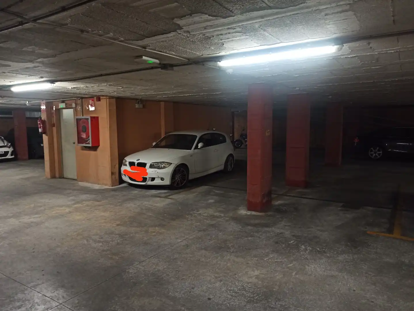 Garaje de alquiler en Carrer de Josep Llanza, 28, Centre Vila Parking de Garaje de alquiler en Vilanova i la Geltrú