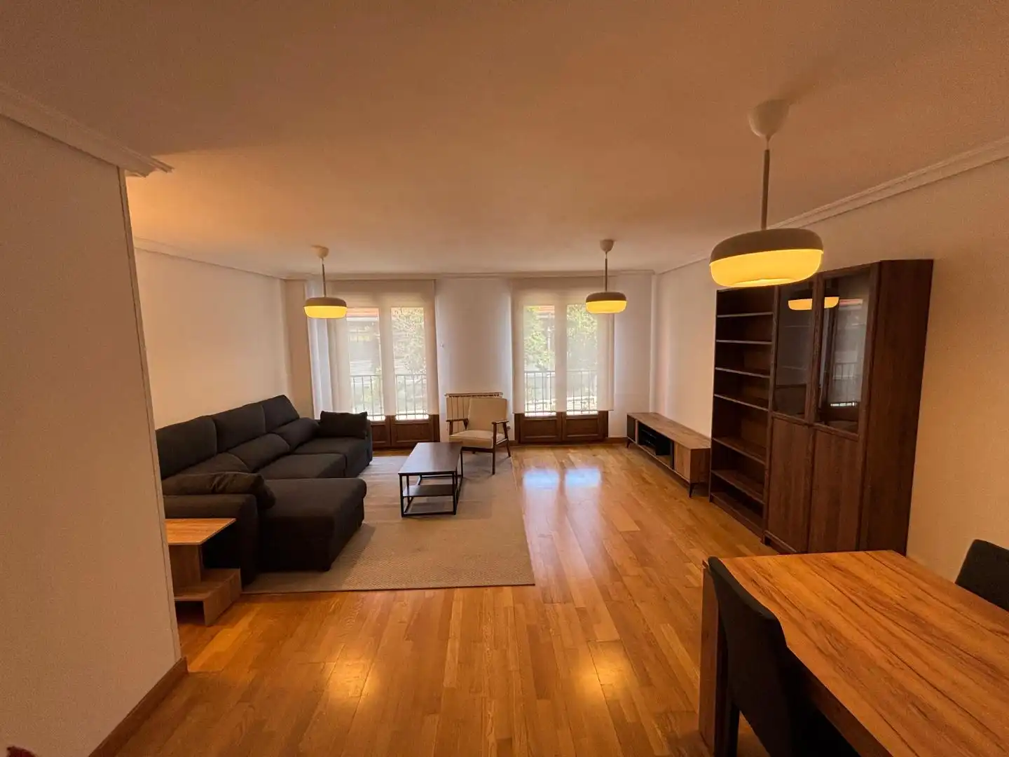 Living room of Flat for rent in Valladolid  with Heating, Parquet flooring and Furnished