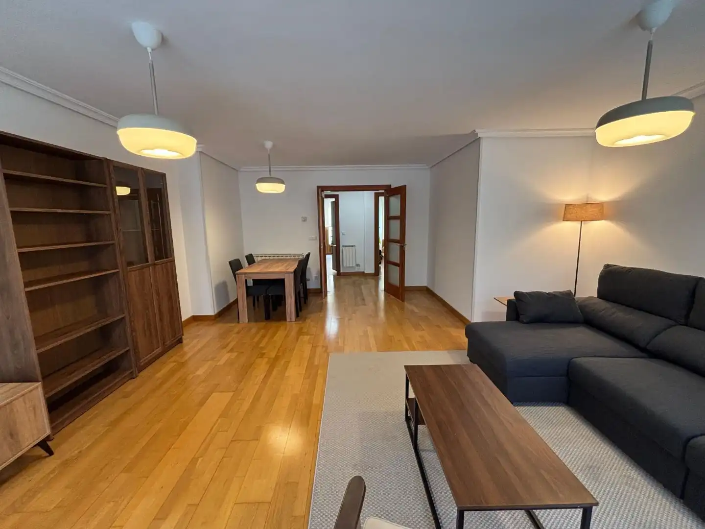 Living room of Flat for rent in Valladolid  with Heating, Parquet flooring and Furnished