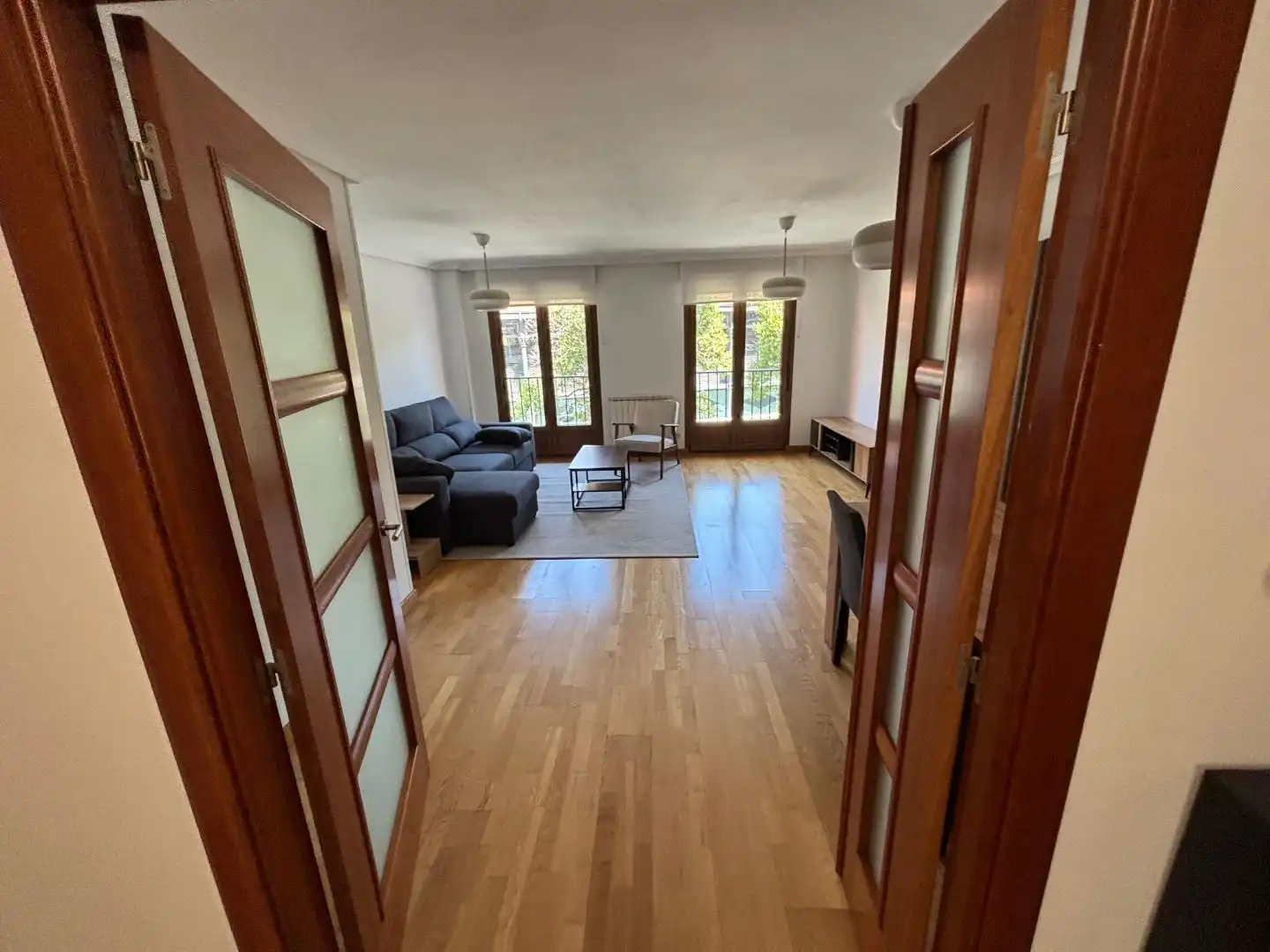 Living room of Flat for rent in Valladolid  with Heating, Parquet flooring and Furnished