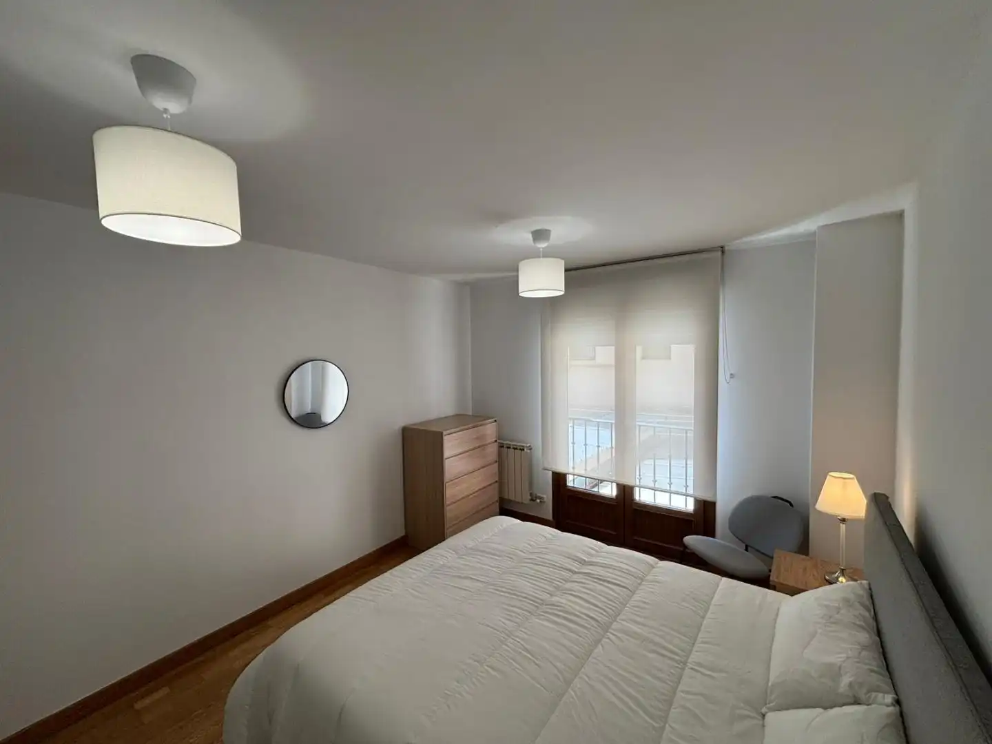 Bedroom of Flat for rent in Valladolid  with Heating, Parquet flooring and Furnished