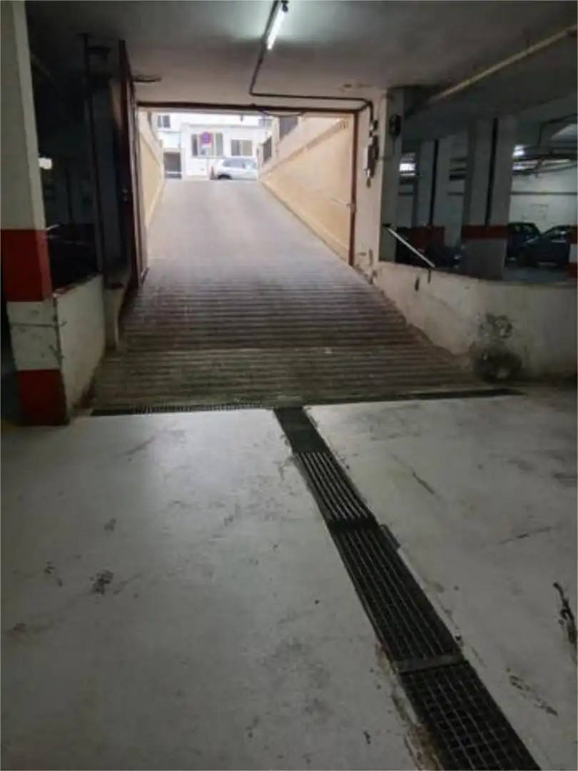Garage for rent in Sevilla