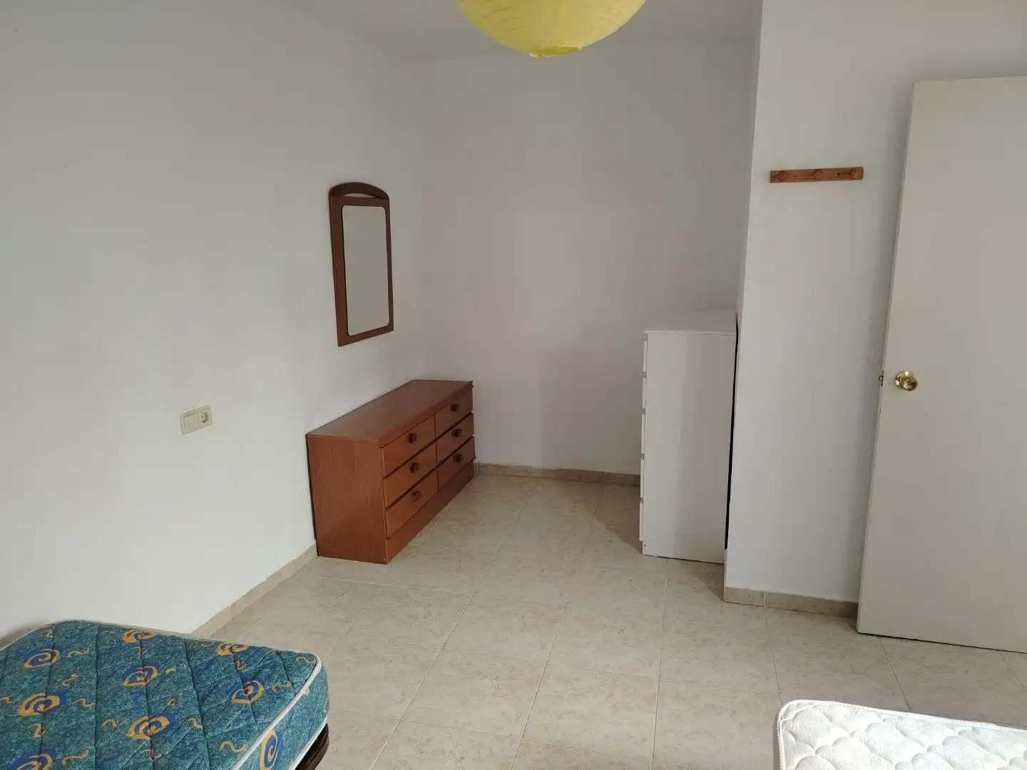 Habitación de Piso de alquiler en Tarragona con Aire acondicionado, Terraza y Amueblado