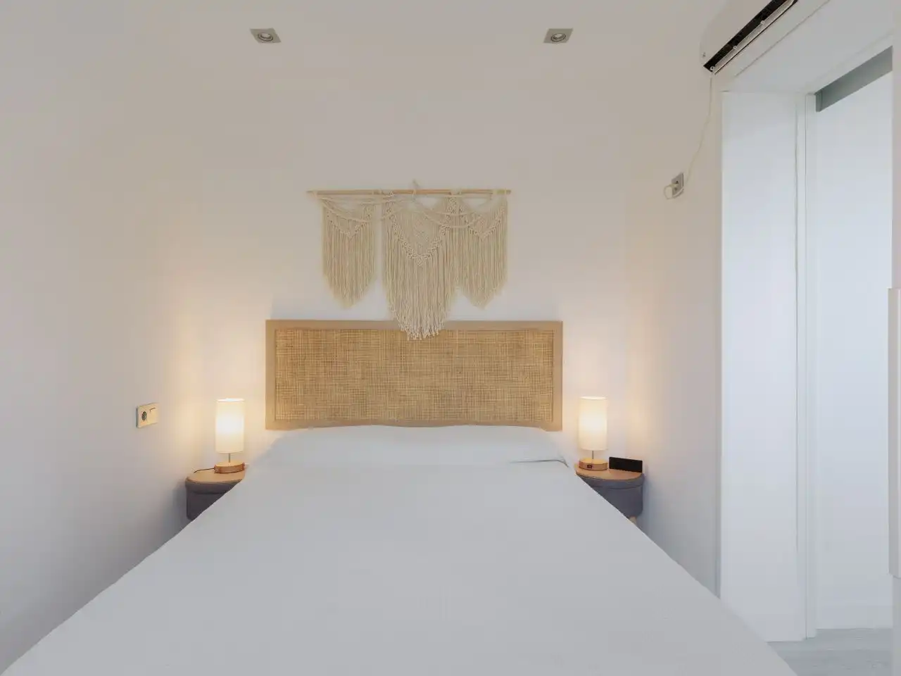 Flat for sale in Carrer del Torrent de L'olla, 42, Vila de Gràcia Bedroom of Flat for sale in Barcelona Capital with Air Conditioner