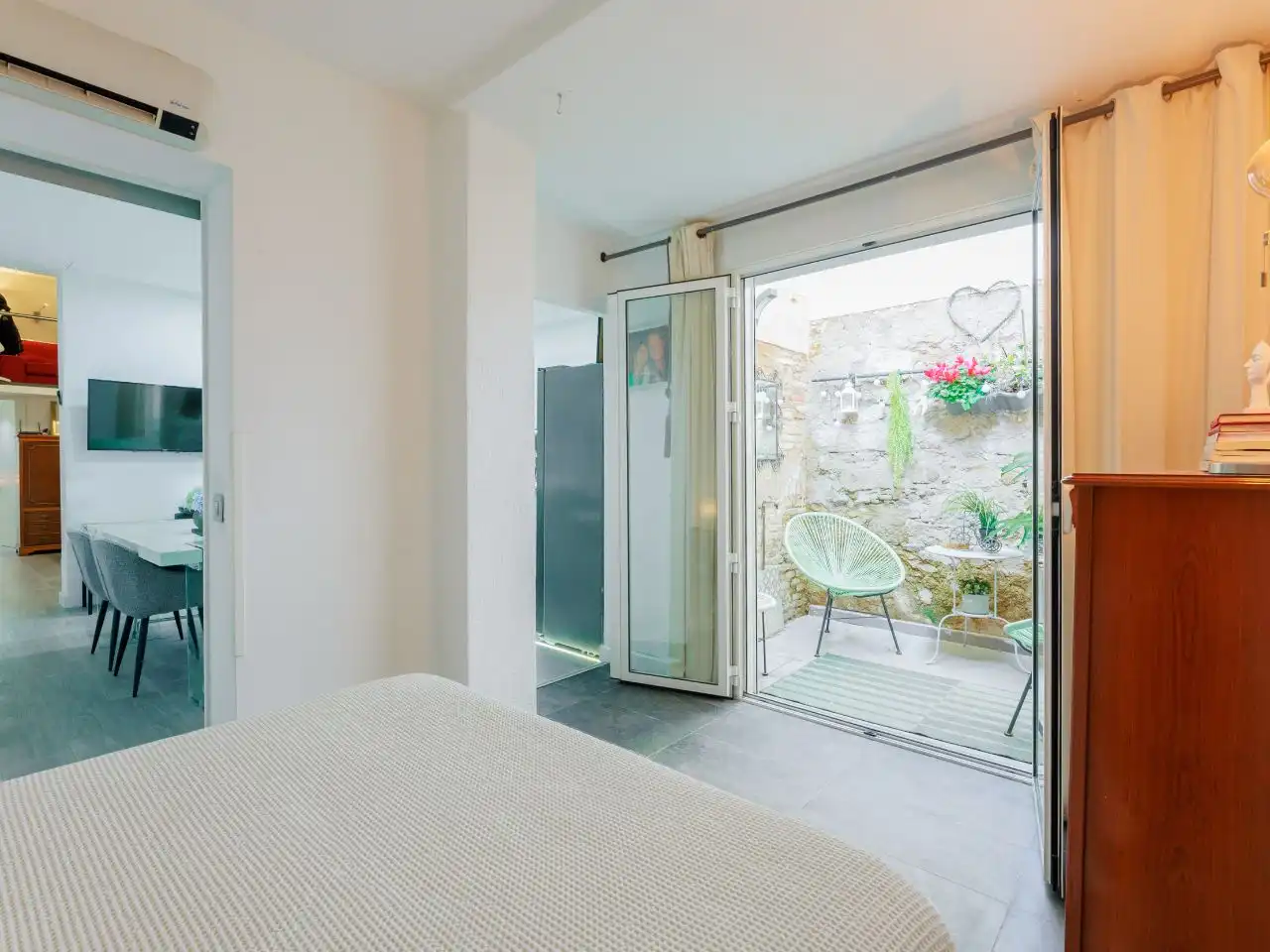 Flat for sale in Carrer del Torrent de L'olla, 42, Vila de Gràcia Balcony of Flat for sale in Barcelona Capital with Air Conditioner