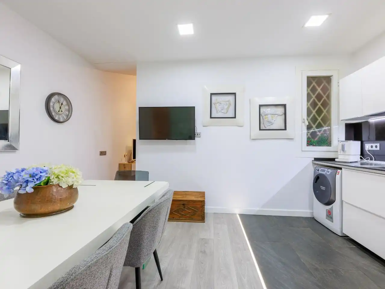 Flat for sale in Carrer del Torrent de L'olla, 42, Vila de Gràcia Dining room of Flat for sale in Barcelona Capital with Air Conditioner