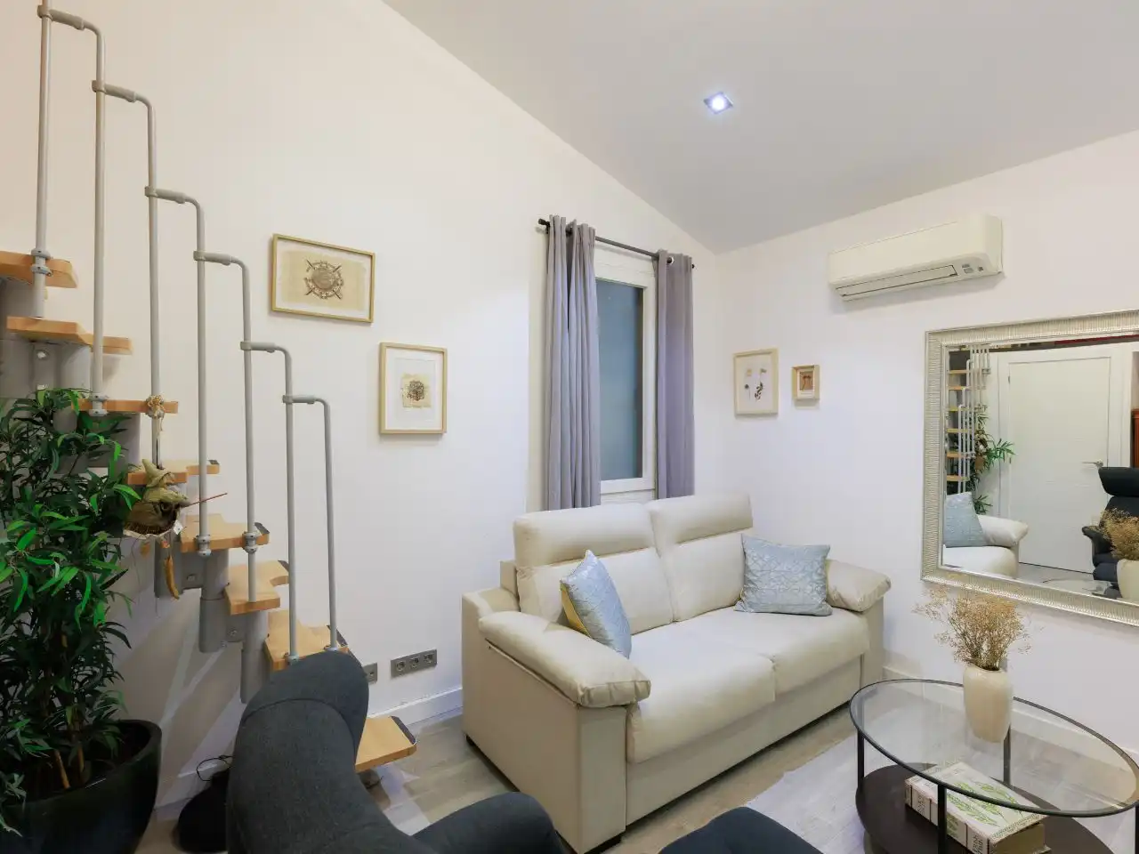 Flat for sale in Carrer del Torrent de L'olla, 42, Vila de Gràcia Living room of Flat for sale in Barcelona Capital with Air Conditioner