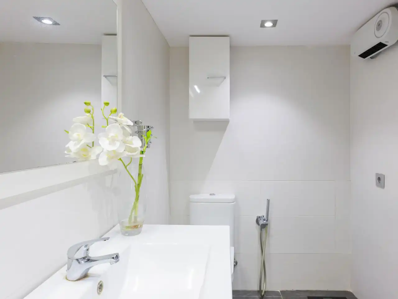Flat for sale in Carrer del Torrent de L'olla, 42, Vila de Gràcia Bathroom of Flat for sale in Barcelona Capital with Air Conditioner