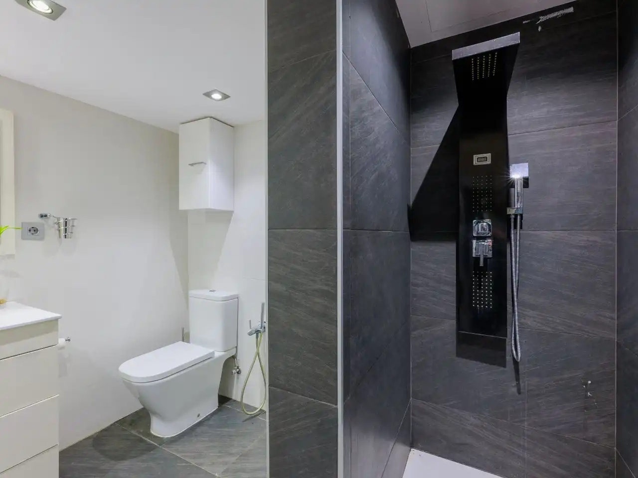 Flat for sale in Carrer del Torrent de L'olla, 42, Vila de Gràcia Bathroom of Flat for sale in Barcelona Capital with Air Conditioner