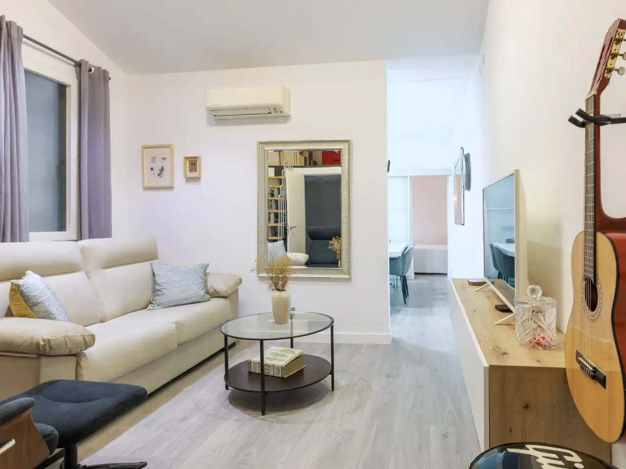 Flat for sale in Carrer del Torrent de L'olla, 42, Vila de Gràcia Living room of Flat for sale in Barcelona Capital with Air Conditioner