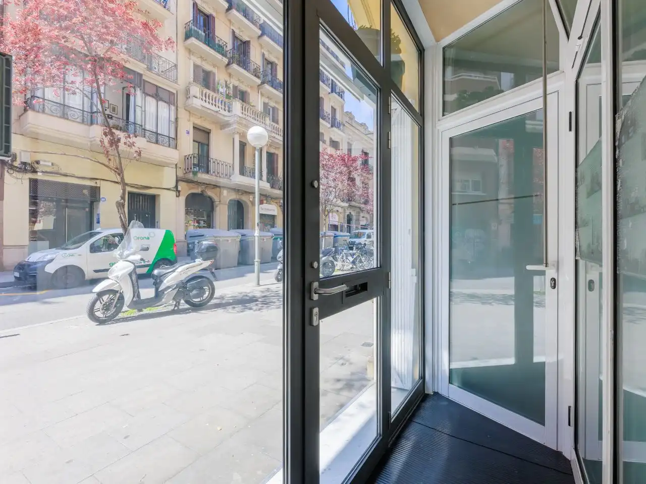 Flat for sale in Carrer del Torrent de L'olla, 42, Vila de Gràcia Exterior view of Flat for sale in Barcelona Capital with Air Conditioner
