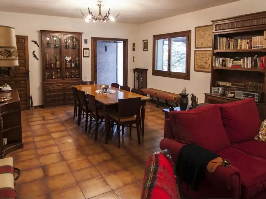 Flat for sale in Navalquejigo - Los Arroyos Dining room of Flat for sale in El Escorial with Private garden, Terrace and Storage room