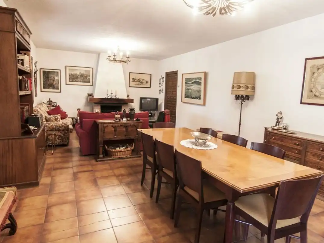 Flat for sale in Navalquejigo - Los Arroyos Dining room of Flat for sale in El Escorial with Private garden, Terrace and Storage room