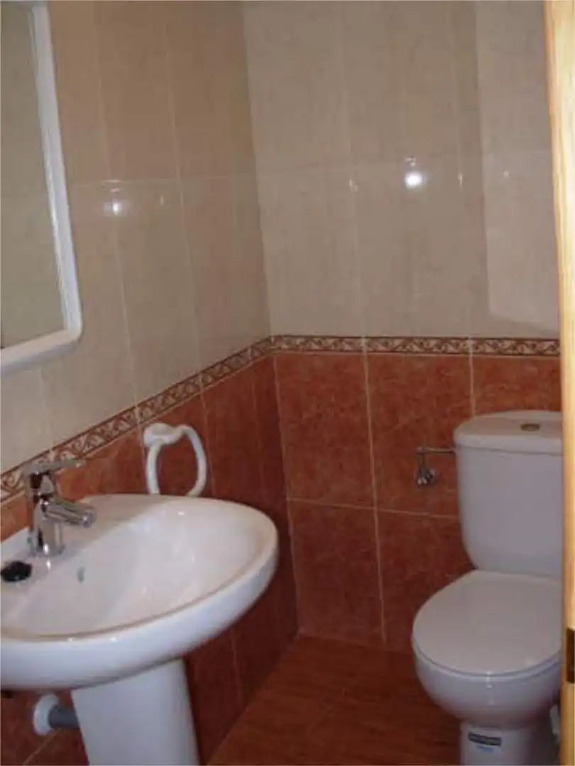 Flat for rent in Navalmoral de la Mata Bathroom of Flat for rent in Navalmoral de la Mata with Heating and Furnished