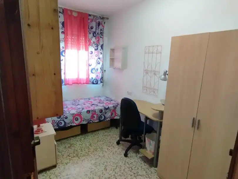 Habitació a Paseo de las Delicias, 3, El Retiro - La Vid Habitació a Paseo de las Delicias, 3, El Retiro - La Vid