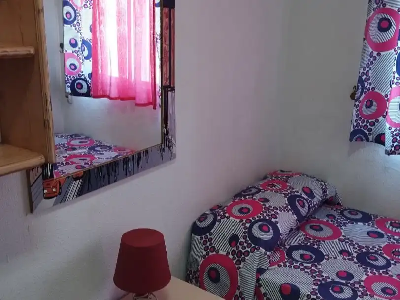Habitació a Paseo de las Delicias, 3, El Retiro - La Vid Habitació a Paseo de las Delicias, 3, El Retiro - La Vid
