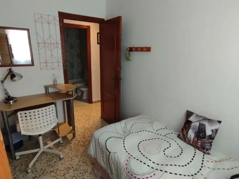 Habitació a Paseo de las Delicias, 3, El Retiro - La Vid Habitació a Paseo de las Delicias, 3, El Retiro - La Vid