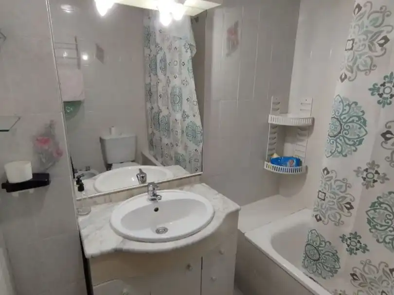 Habitació a Paseo de las Delicias, 3, El Retiro - La Vid Habitació a Paseo de las Delicias, 3, El Retiro - La Vid