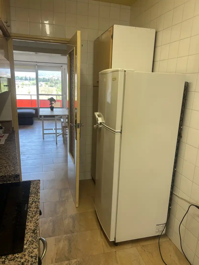 Pis de lloguer a Calle Río Vinalopó, 76, San Crispín - Huerta Nueva-Estación Cuina de Pis de lloguer en Elda amb Aire condicionat, Calefacció i Moblat