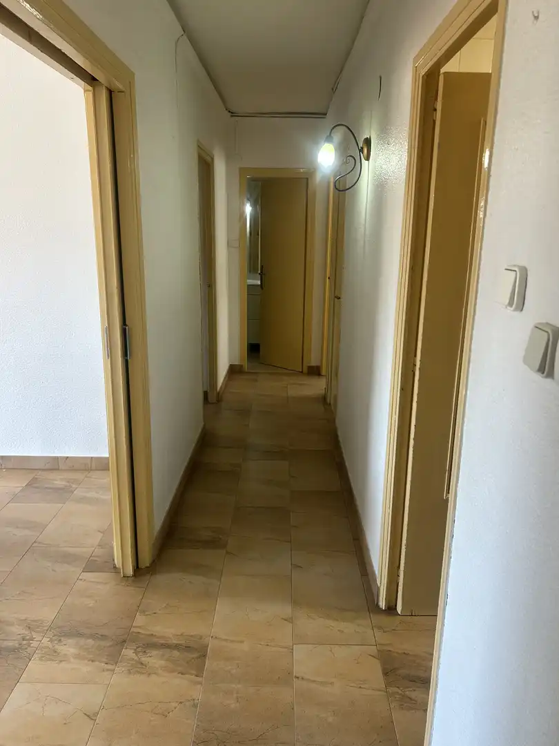 Pis de lloguer a Calle Río Vinalopó, 76, San Crispín - Huerta Nueva-Estación Pis de lloguer en Elda amb Aire condicionat, Calefacció i Moblat