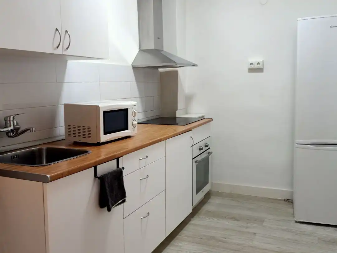 Room in Calle Mateo Guillén, 3, Centro Room in Calle Mateo Guillén, 3, Centro