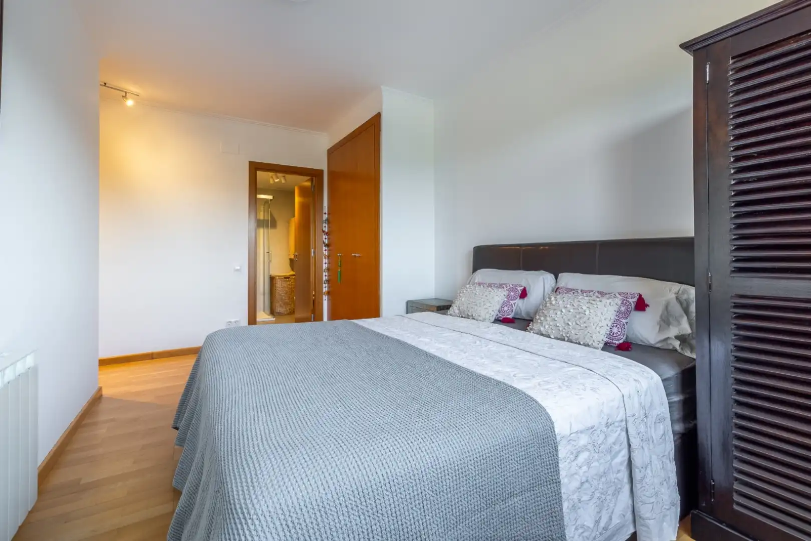 Piso en venta en Rambla del Celler, 56, Torreblanca Habitación de Piso en venta en Sant Cugat del Vallès con Terraza, Piscina y Balcón