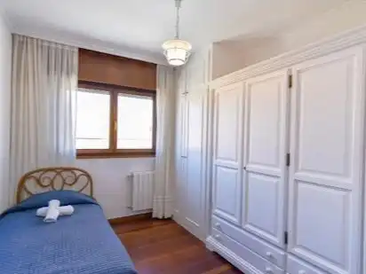 Casa o xalet de lloguer a Avenida de los Menicenses, 657, Miengo pueblo Dormitori de Casa o xalet de lloguer en Miengo amb Calefacció, Jardí privat i Parquet