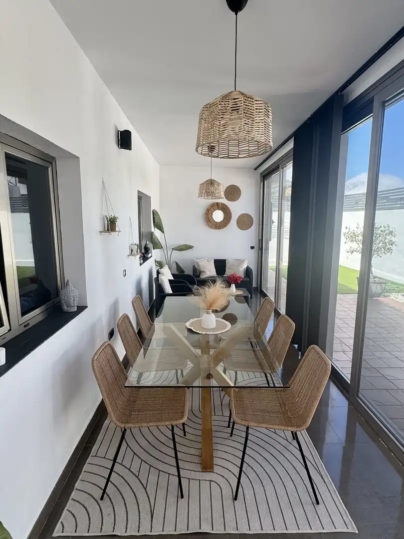 Comedor de Casa adosada para compartir en San Cristóbal de la Laguna con Jardín privado, Parquet y Terraza