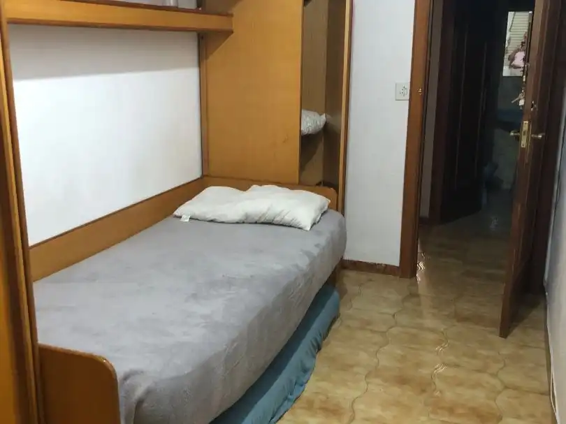 Pis en venda a Avenida de Pablo Neruda, 34, Portazgo Dormitori de Pis en venda en Madrid amb Calefacció, Terrassa i Moblat