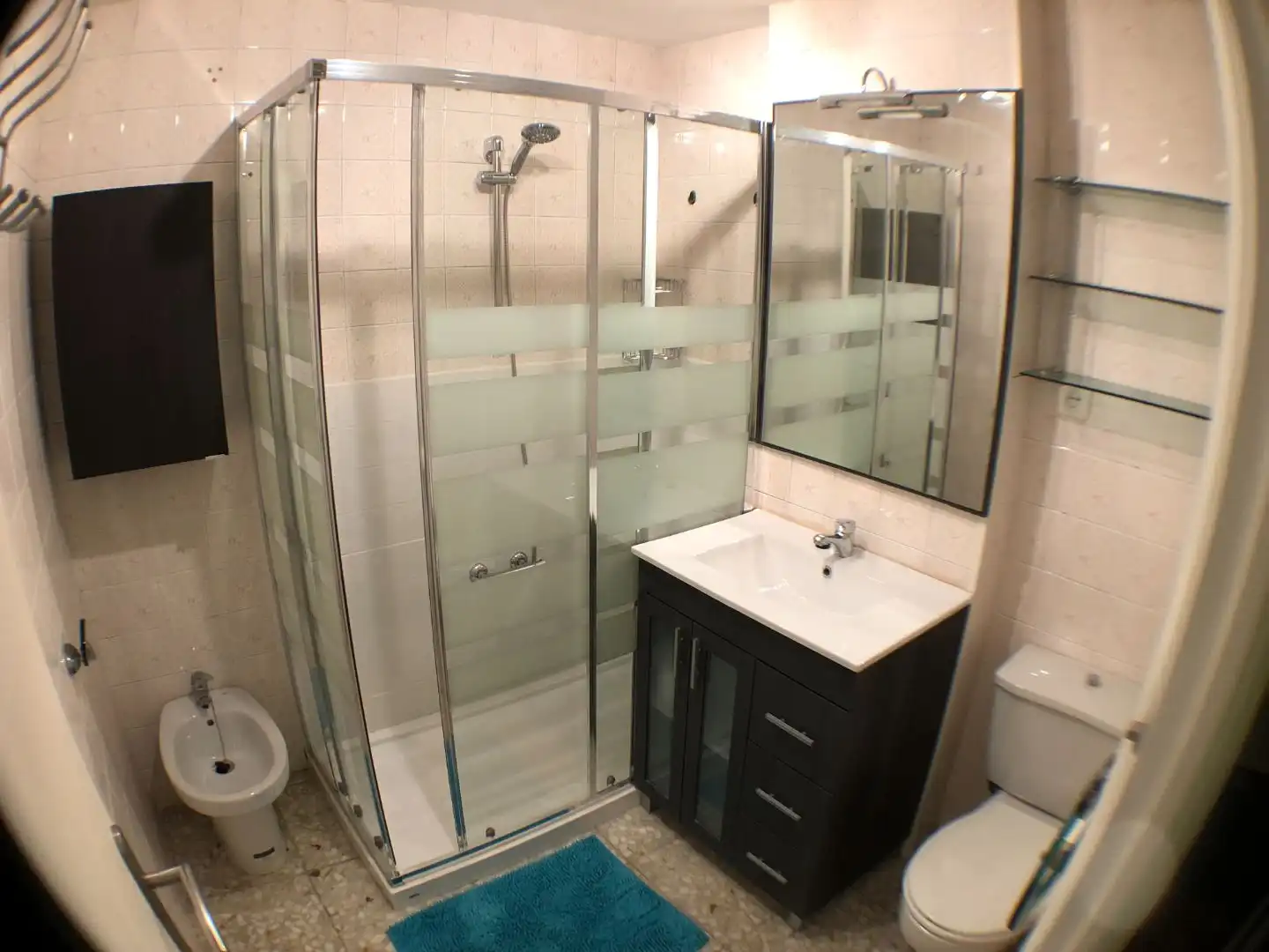 Baño de Piso de alquiler en Bilbao  con Balcón