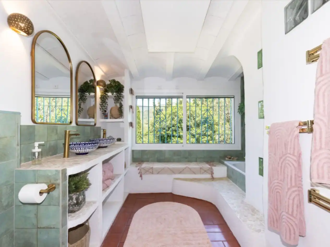 Country house zum Verkauf in Partida Aubagues, 34, L'Albiol Badezimmer von Country house zum Verkauf in L'Albiol mit Heizung, Privatgarten und Terrasse