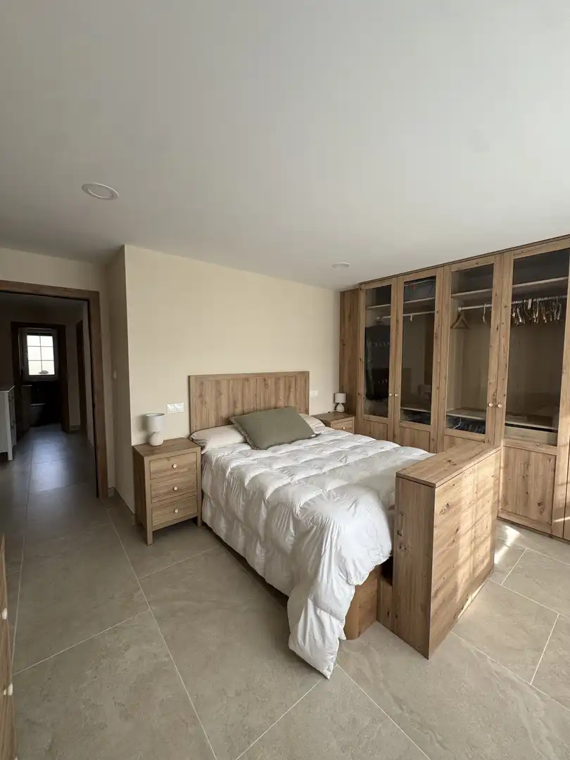 Casa o xalet en venda a Barrio Valles, 61, Reocín Dormitori de Casa o xalet en venda en Reocín amb Calefacció, Jardí privat i Terrassa