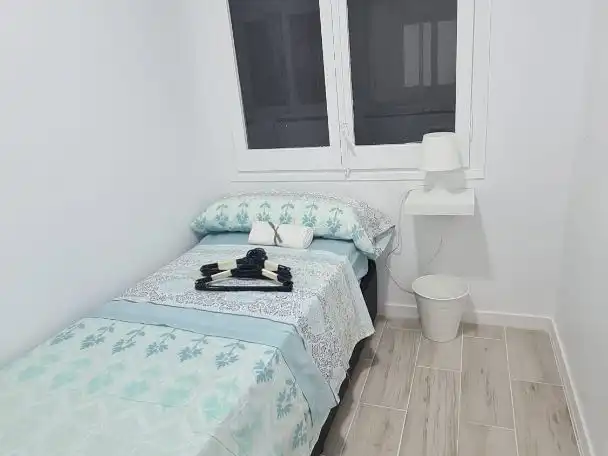 Habitación de Piso para compartir en Esparreguera con Aire acondicionado, Amueblado y Balcón