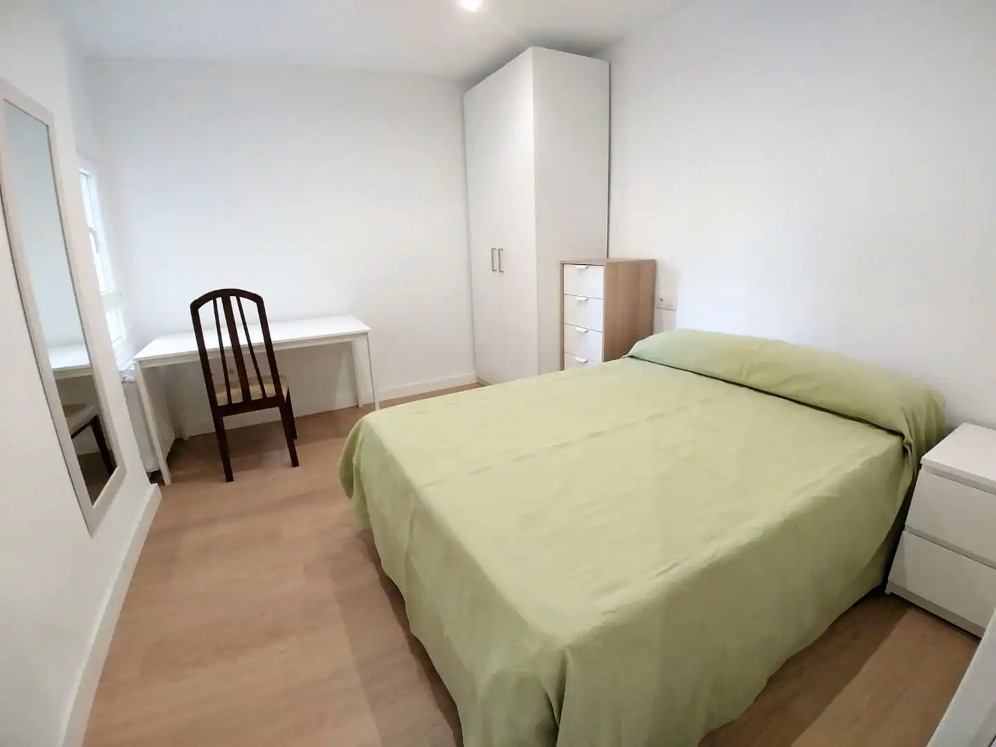 Flat for rent in Calle Edison, 25, San Bernardo Bedroom of Flat for rent in Salamanca with Heating, Parquet flooring and Terrace