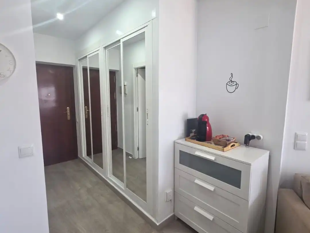 Estudio de alquiler en Calle la Colina, 1, La Colina
