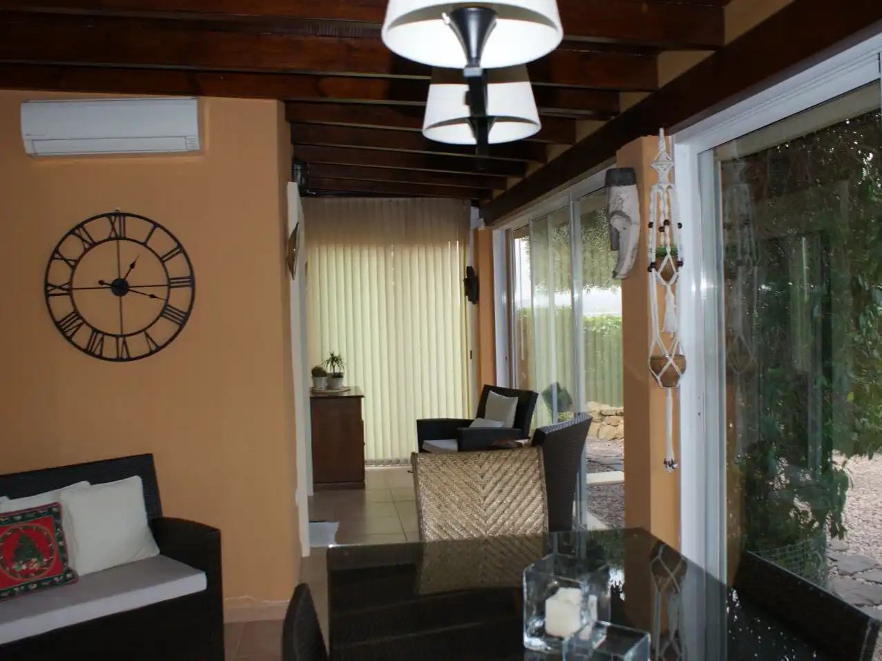 Piso en venta en Busot Piso en venta en Busot con Aire acondicionado, Calefacción y Jardín privado