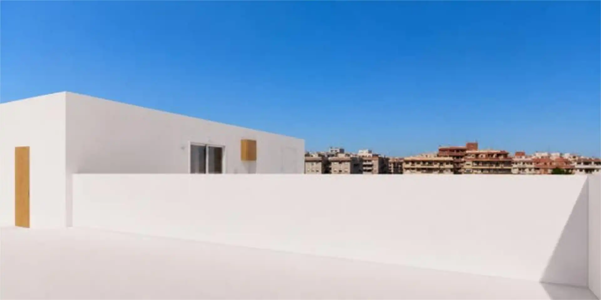 Vista exterior de Ático de alquiler en Almería con Calefacción, Terraza y Amueblado