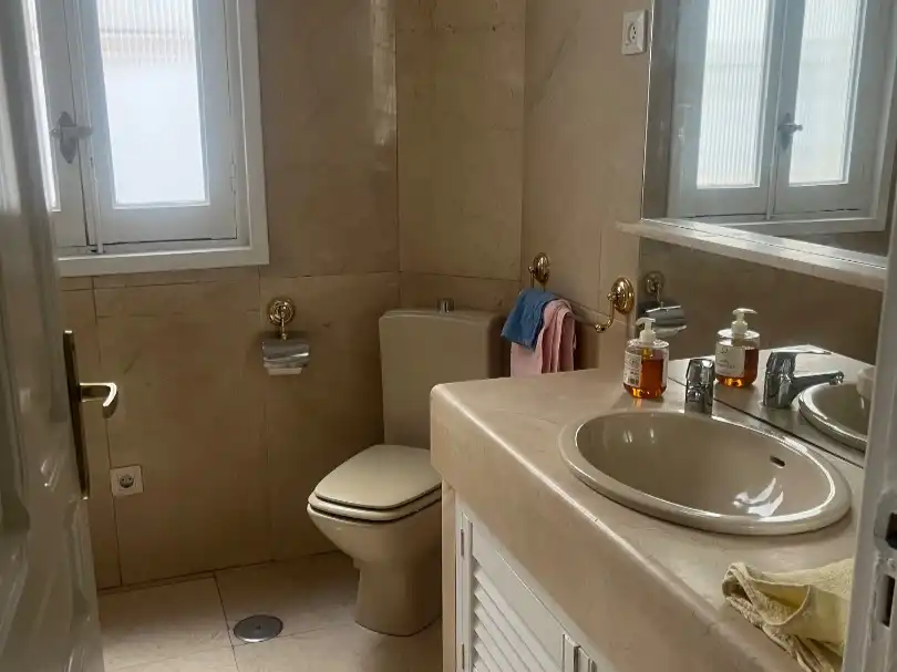 Flat for sale in Calle de Andrés Mellado, 3, Gaztambide Bathroom of Flat for sale in Madrid with Heating and Balcony
