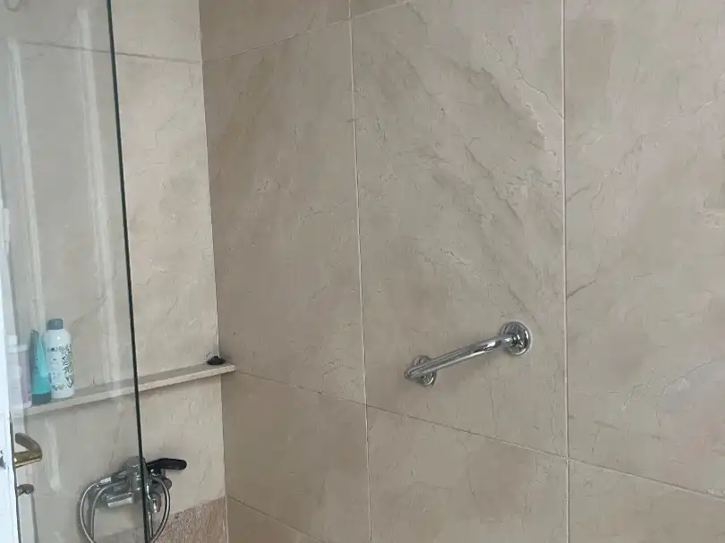 Flat for sale in Calle de Andrés Mellado, 3, Gaztambide Bathroom of Flat for sale in Madrid with Heating and Balcony