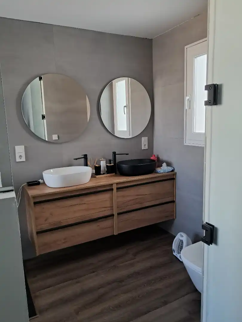 Piso en venta en Calle Punao de Rosas, La Paz Baño de Piso en venta en Villena con Amueblado, Horno y Microondas